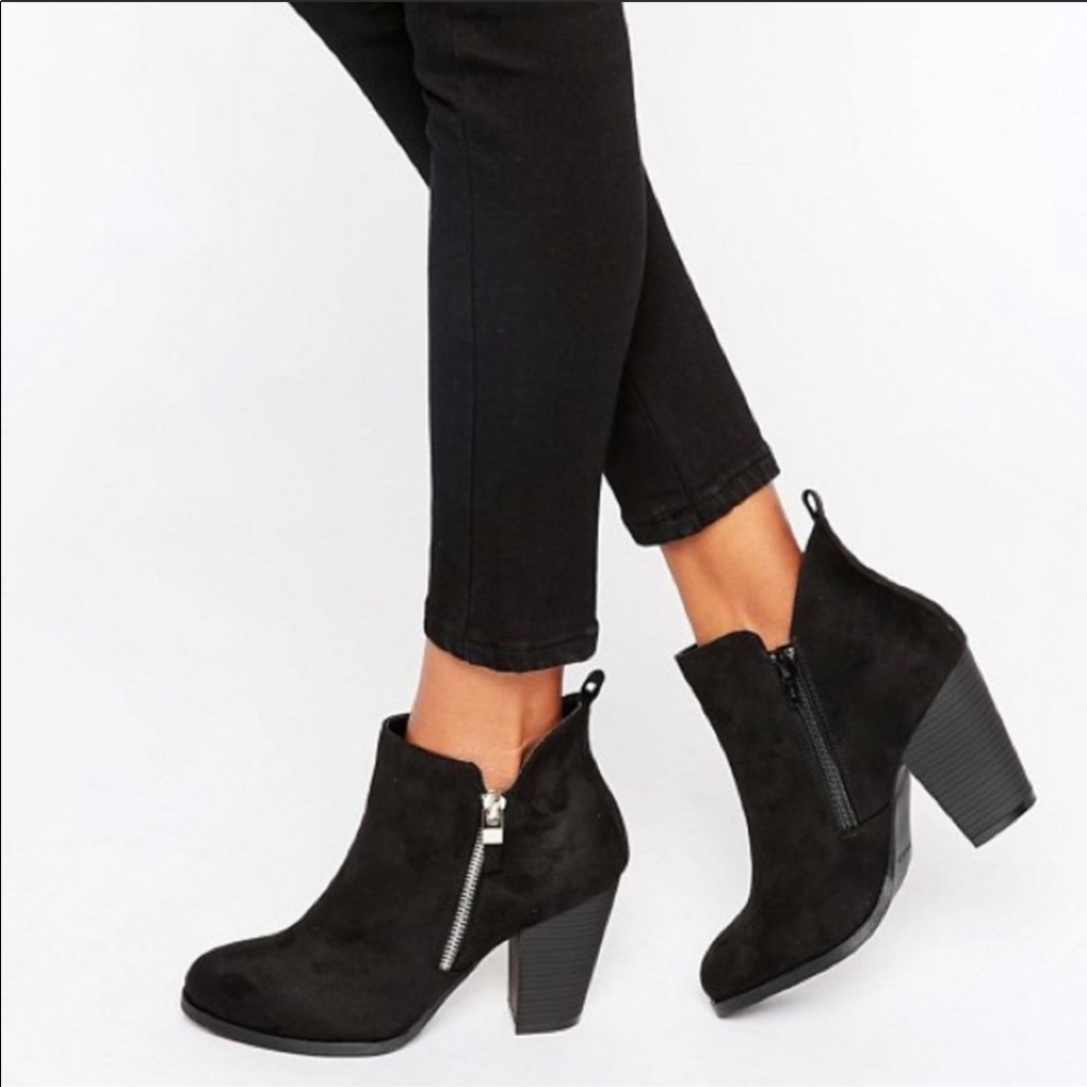 Call it Spring black heel ankle boots size US10